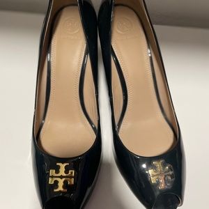 Tory Burch Patent Leather Wedge (Navy)